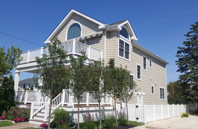 Avalon NJ "New" Upside Down, Near Town & Beach with Stone Spa/Pool!