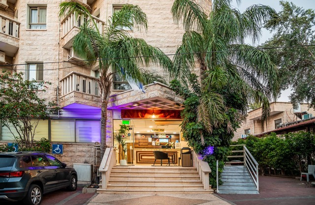Aviv Holiday Flat