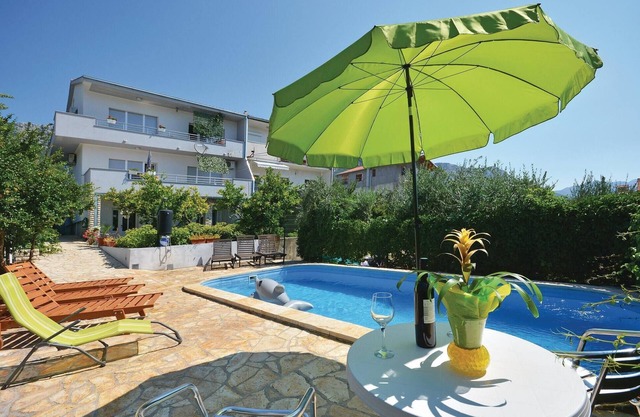 Awesome apartment in Kastel Sucurac