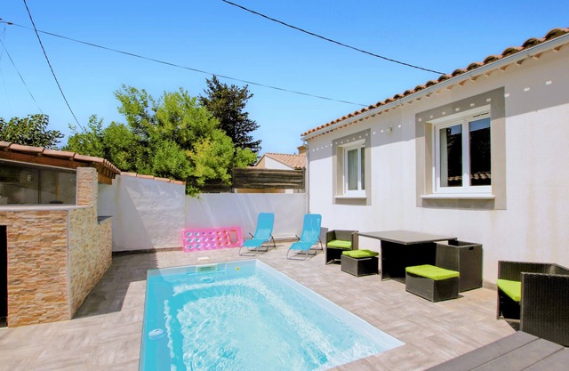 Awesome home in Morières les Avignon