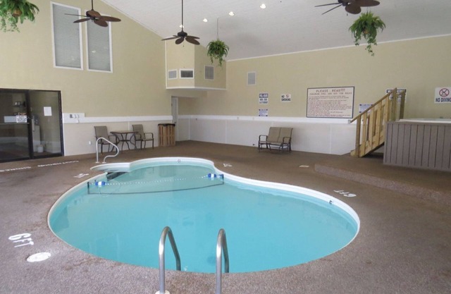 Awesome 2 Bedroom 2 Bath Southwood Shores Condo Great Location