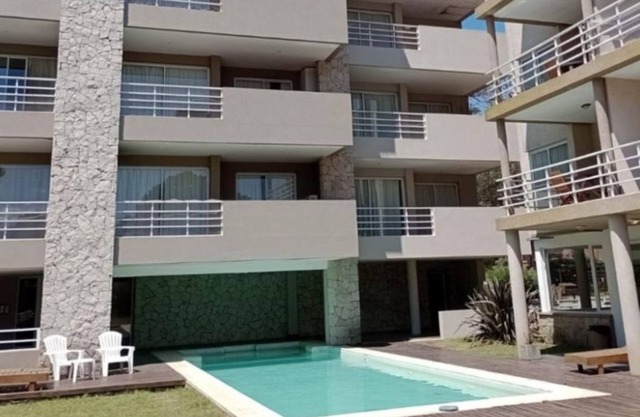 Ayres de Pinamar - Alquiler departamento con cochera y pileta