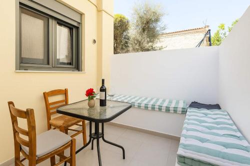 Azure Seaside Retreat in the Heart of Petalidi