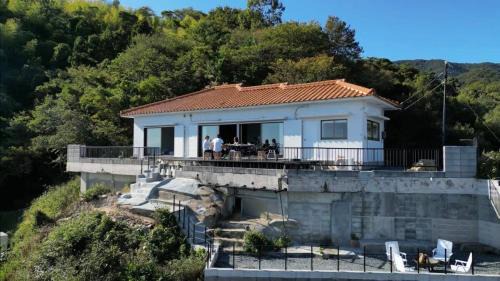 b local Sugawa House - Exclusive Seaside Escape in Ocean House