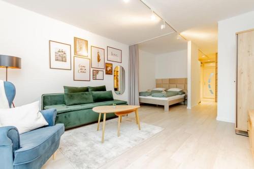 B20 Keleti Sunrise Panoramic