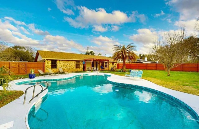 Back yard Oasis Pensacola