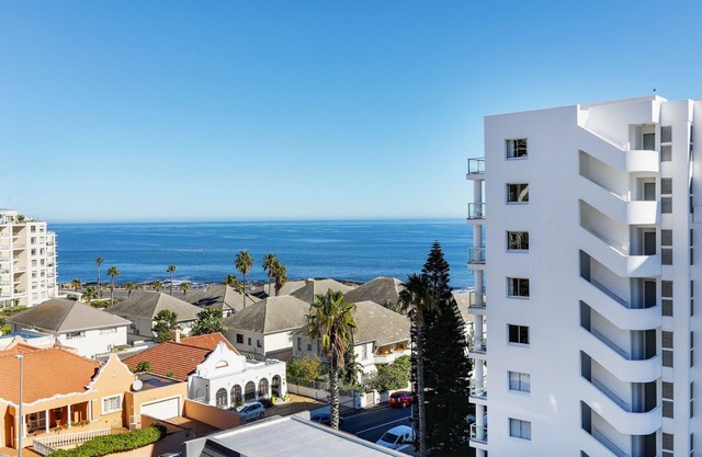 Backup-Powered Perfect Bantry Bay Sea Views, Fantastic Sea Point location