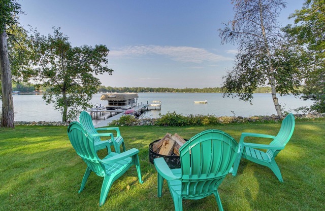 Backus Lakefront Cabin w/Fire Pit, Dock Access!