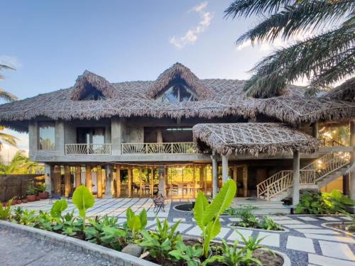 Baia Nest Villa 2nd FLOOR and LOFT within Self-Service Villa Near the Beach, Pet Friendly with a Fee