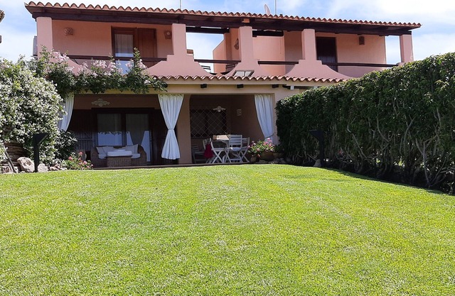 Baja Sardinia, Costa Smeralda. Delightful villa few steps from the beach