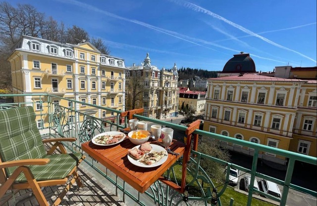 Balconies above colonnade