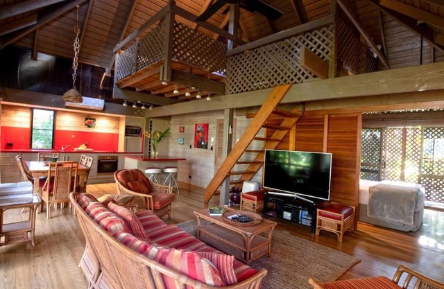 Banfield No 2 - Absolute Beachfront Bungalow