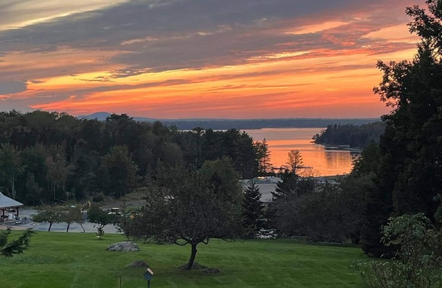 Bar Harbor Guest House with Ocean & Mountain Views – 2025 Renovated