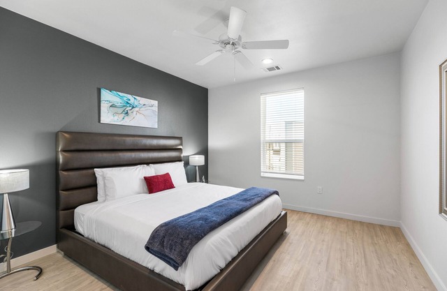 Barsala l Premier 1BD with Resort-style Pool