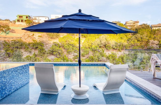 Barton by AvantStay Lake Views w/ Hot Tub, Pool & Ping Pong!