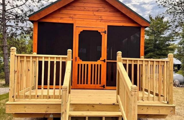 Basswood cabin, a Charming 3-bedroom cabin with AC, WiFi in marvelous Ely