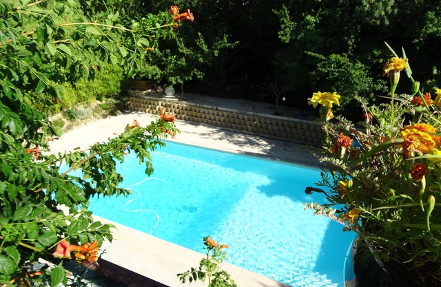 Bastide Provençale Air-conditioned - 5 bedrooms - sleeps 10 - private pool