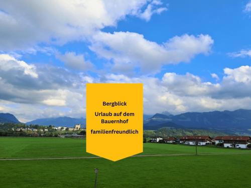 Bauernhof Finkel - Ferienwohnungen mit Balkon - Bergsicht - Traktor mitfahren - Tiere streicheln - entspannter Familienurlaub - zentrale Lage nahe Oberstdorf