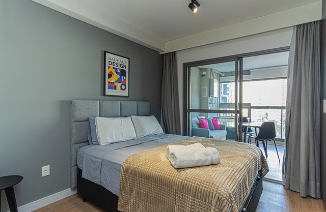 Bauhaus - New Apartment in Brooklin, Gym and Pool