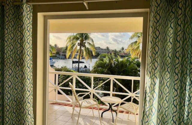 Bay View Condominium No 10