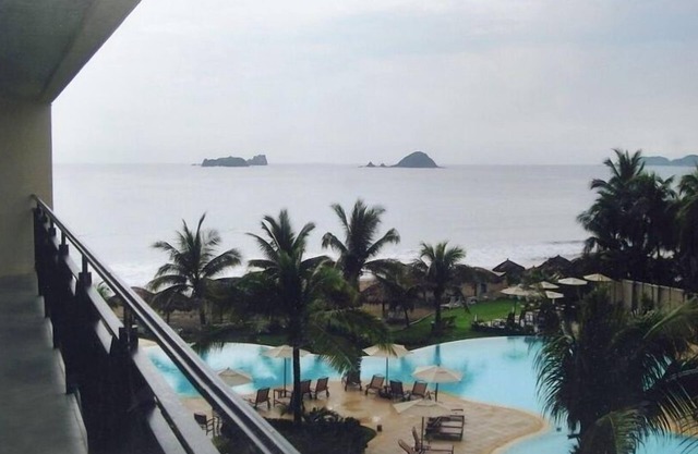 Bay View Grand 3BR/3bath(Priced as a 2brm!)