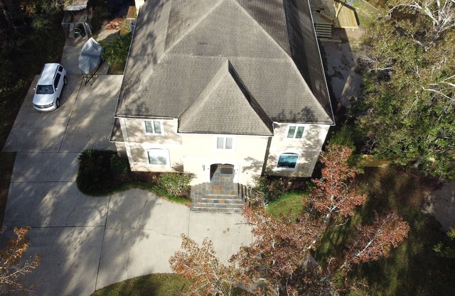 Bayou canal spacious 5-bedrm house, 1 acre Slidell, AC, WiFi