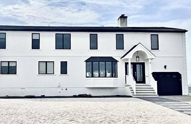 Bayview Sands - Modern, Pet Friendly, 6 BR/3BA on the Water!