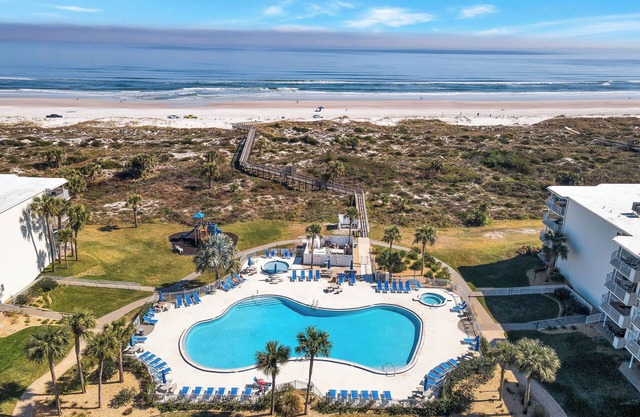 Beach Access St. Augustine villa with Indoor/outdoor pool & tennis courts