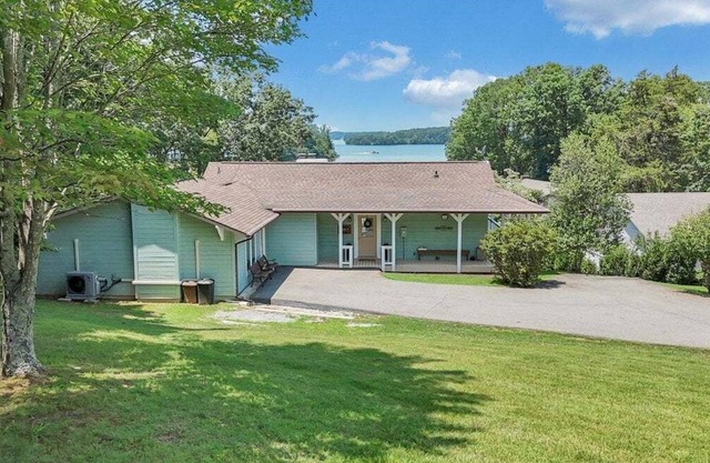 Beach Area Sleeps 14, Private Dock