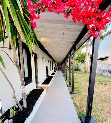Beach Bungalows By The Sea 3