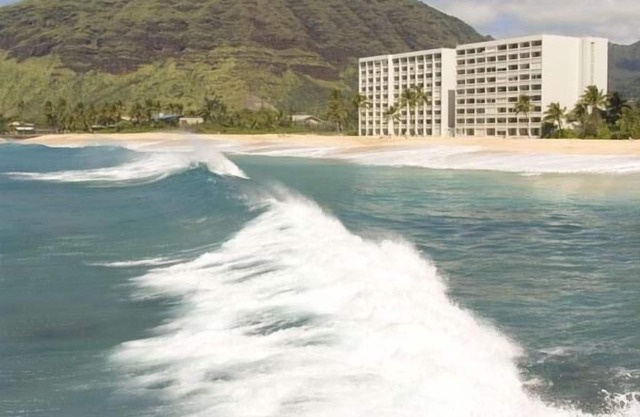 Beach condo on ground floor. contact for 30 day or more rental discounts