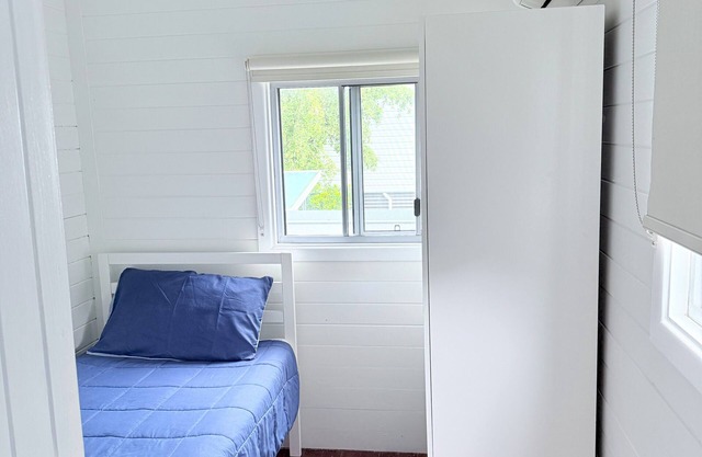 Beach Dorm accommodation with shared toilet & shower