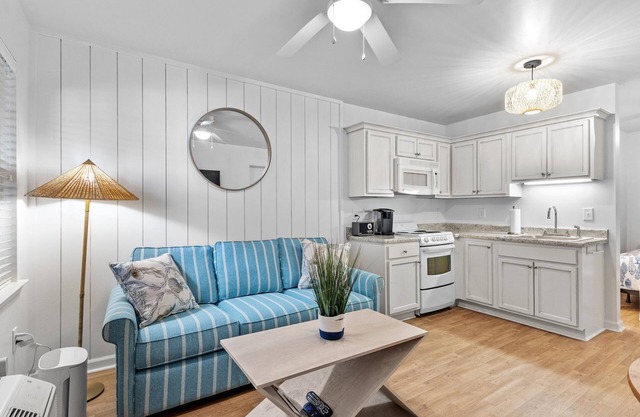 Beach Front Condo- sleeps 4!