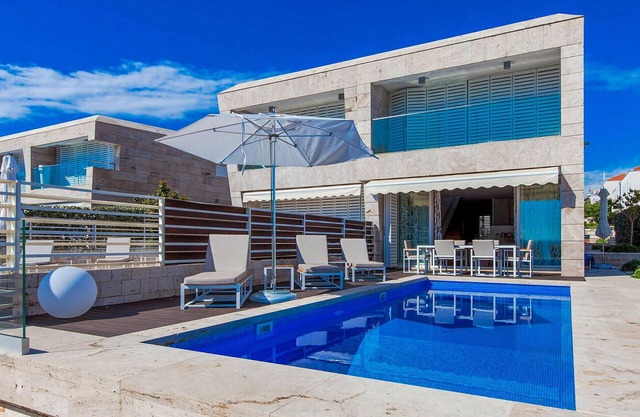 Beach front home in Petrcane
