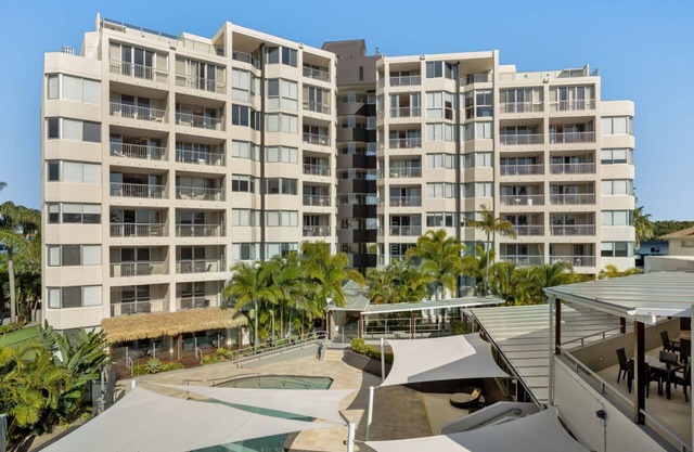 Beach front opposite surf club