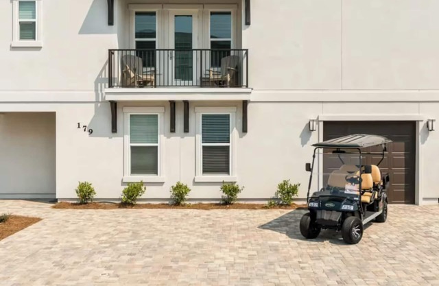 Beach Home w/Pool, Golf Cart, 5-Bedrooms in Charming Miramar Beach