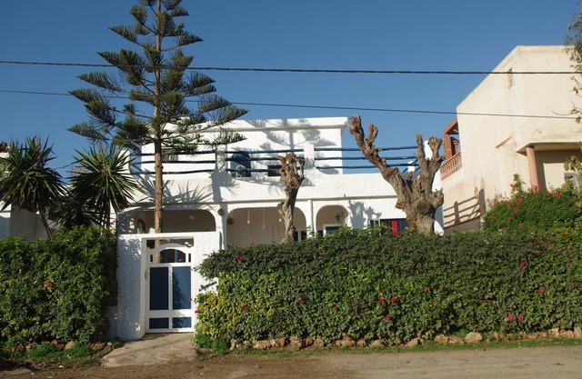 Beach house with garden charm and serenity