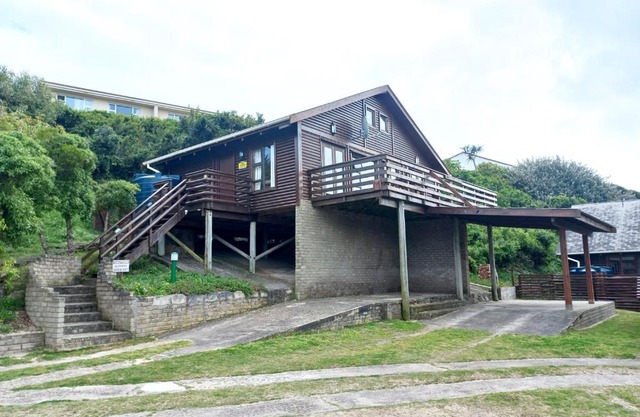 Beach living holiday home