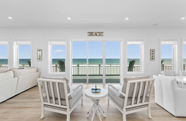 "BEACH THERAPY" Home on the Beach in South Ponte Vedra Beach/St Augustine