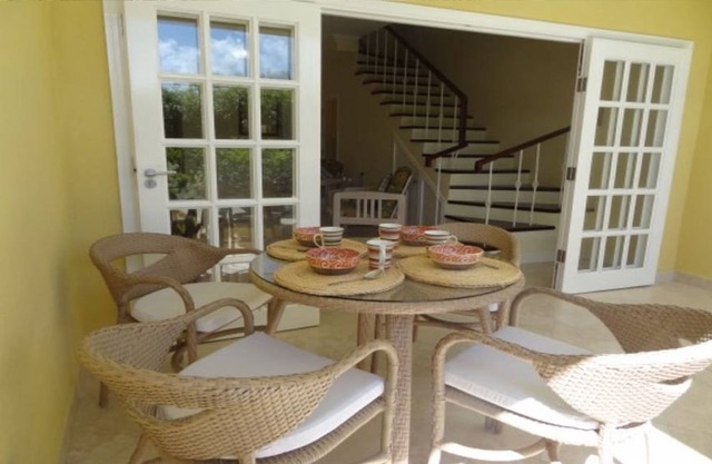 Beach Townhouse 2 Bedrooms pool 2 balcony/sea view