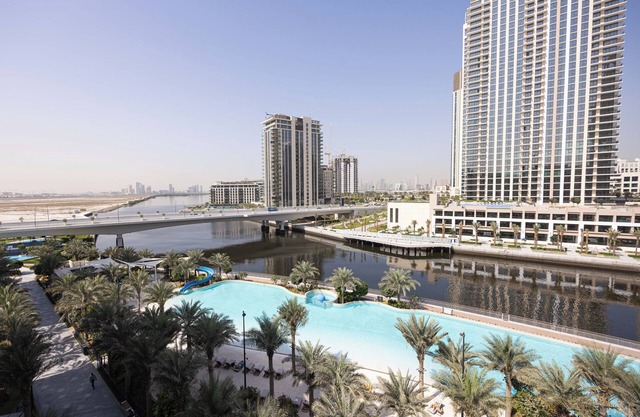 Beach View family friendly Luxury Unit In Dubai