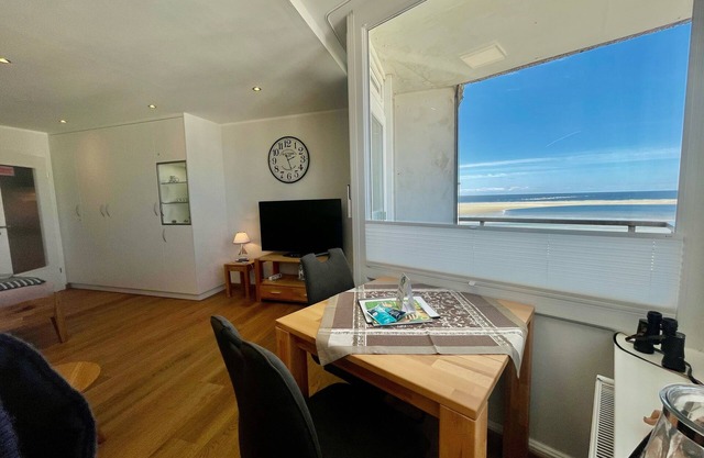 Beach view in the house Seeblick Bismarckstraße 6th floor