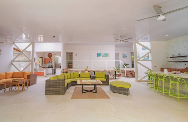 Beachfront Villa - In Front Of The Best Surf Sport