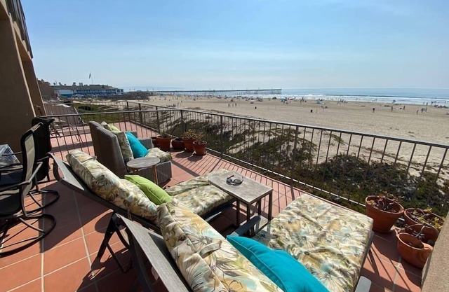 Beachfront 3 BDR Downtown Pismo Beach.