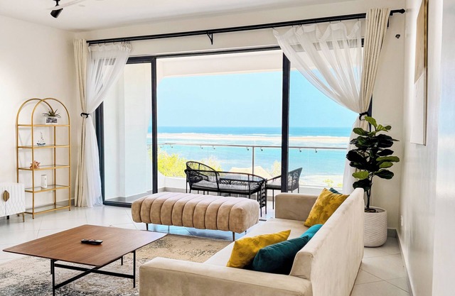Beachfront 3-bedroom apartment with AC, WiFi in charming Nyali,Mombasa.