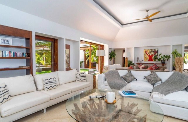 Beachfront 7 BDRM Luxury Villa