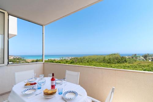 Beachfront Apartment with Amazing Sea View Balconies