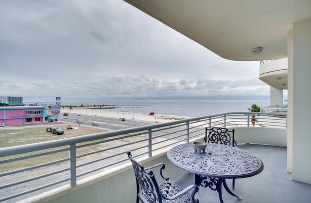 Beachfront Biloxi Condo Balcony and Community Perks