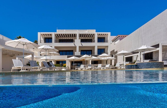 Beachfront Flats 2bd Residence