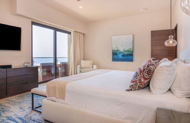 Beachfront Luxury Studio Suite in Exclusive Diamante Golf